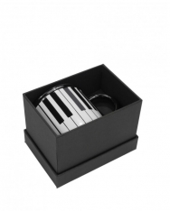 Bögre - fekete, klaviatúrás 'All I need is Music' (porcelán, dobozban)